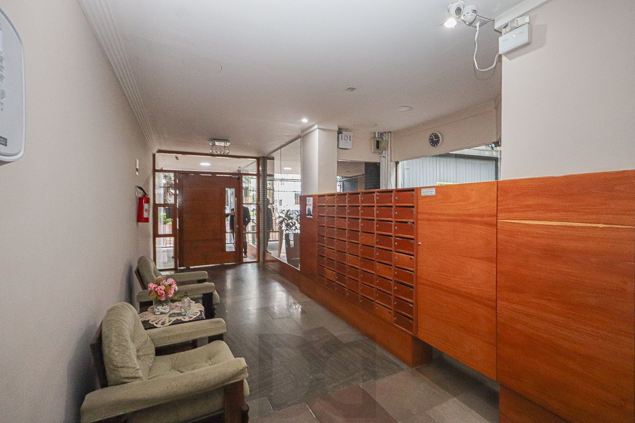 Apartamento 02 dormitórios no Bairro Floresta em Porto Alegre — foto 33