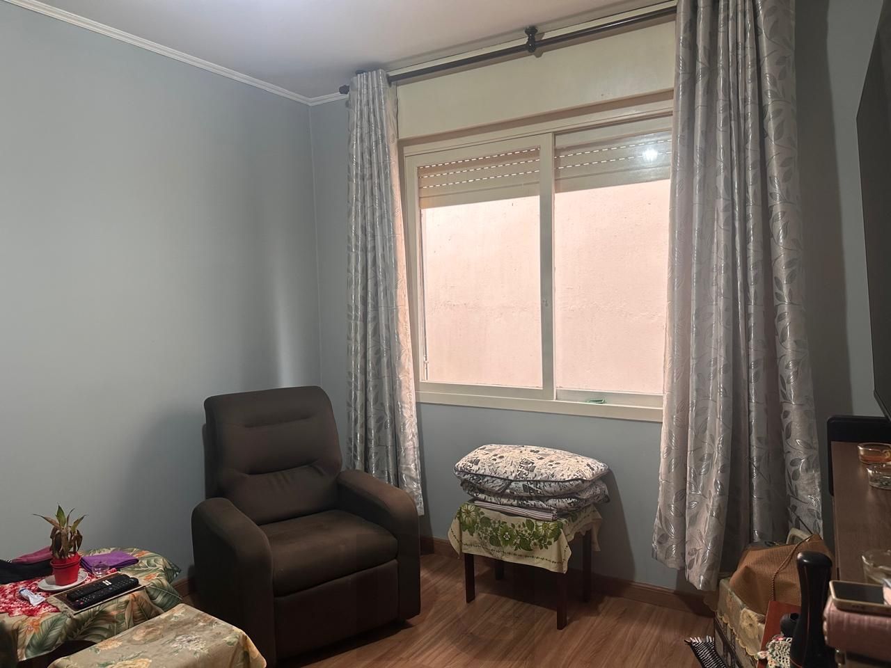 Apartamento com 02 quartos, dependência de empregada e wc auxiliar no bairro Cristo Redentor — foto 5