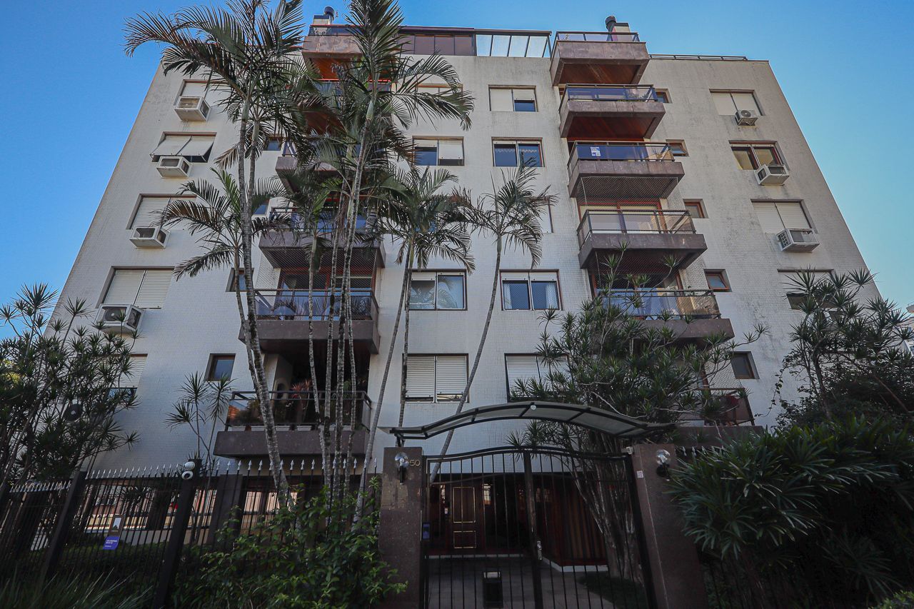 02 quartos no Bairro Higienópolis com Churrasqueira, Garagem e elevador — foto 53