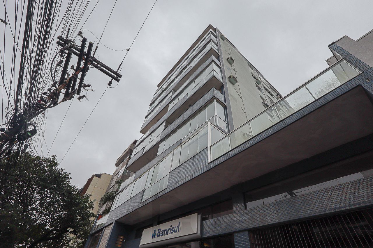 Apartamento 02 dormitórios no Bairro Floresta em Porto Alegre — foto 37
