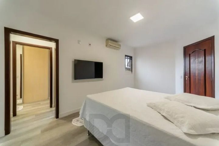 Casa 4 quartos com 233 m2 — foto 15