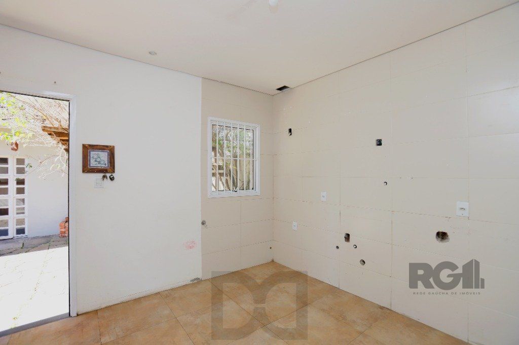 Casa 3 Dormitório(s) Bairro Passo da Areia — foto 12