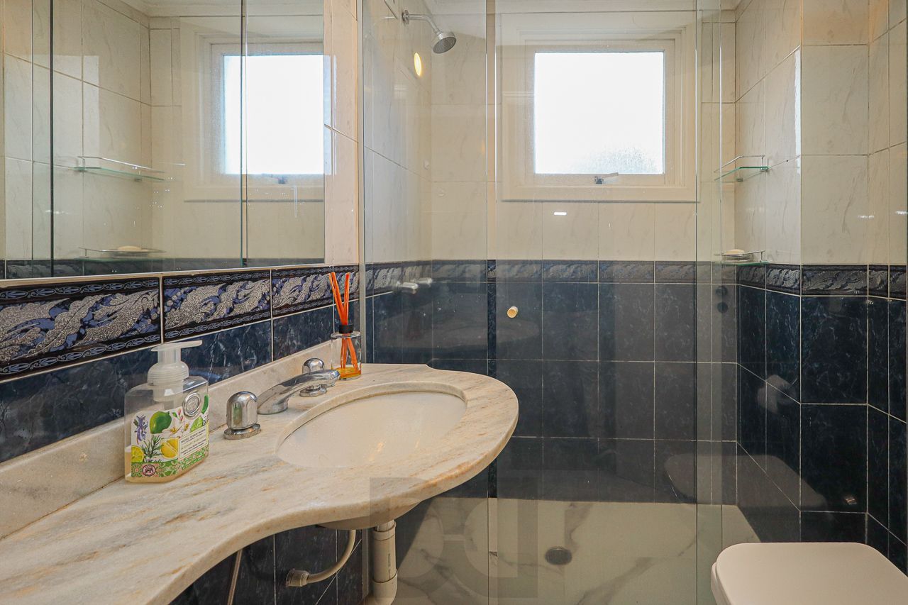 Apartamento 02 Quartos no Bairro Petrópolis em Porto Alegre — foto 15