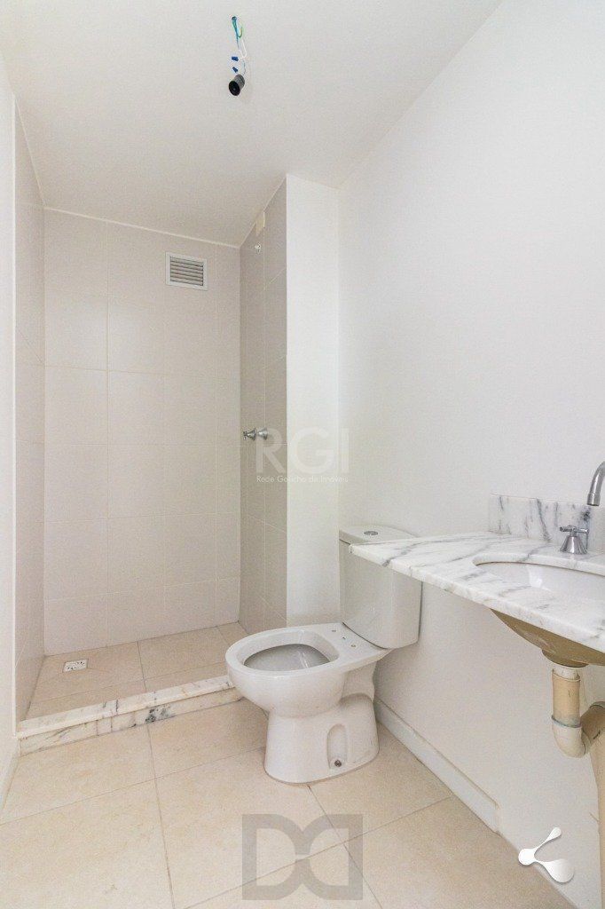 vende 03 dormitórios, living para dois ambientes, banheiro social, cozinha com churrasqueira e área de serviço com garagem — foto 16