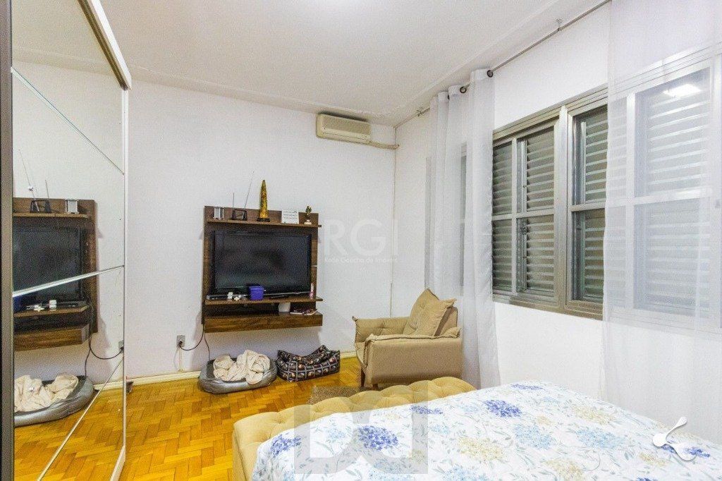 Casa para Venda - 221m², 4 dormitórios, sendo 1 suites, 2 vagas - São Geraldo — foto 25