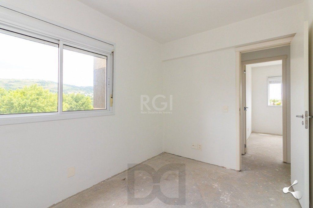 vende 03 dormitórios, living para dois ambientes, banheiro social, cozinha com churrasqueira e área de serviço com garagem — foto 3