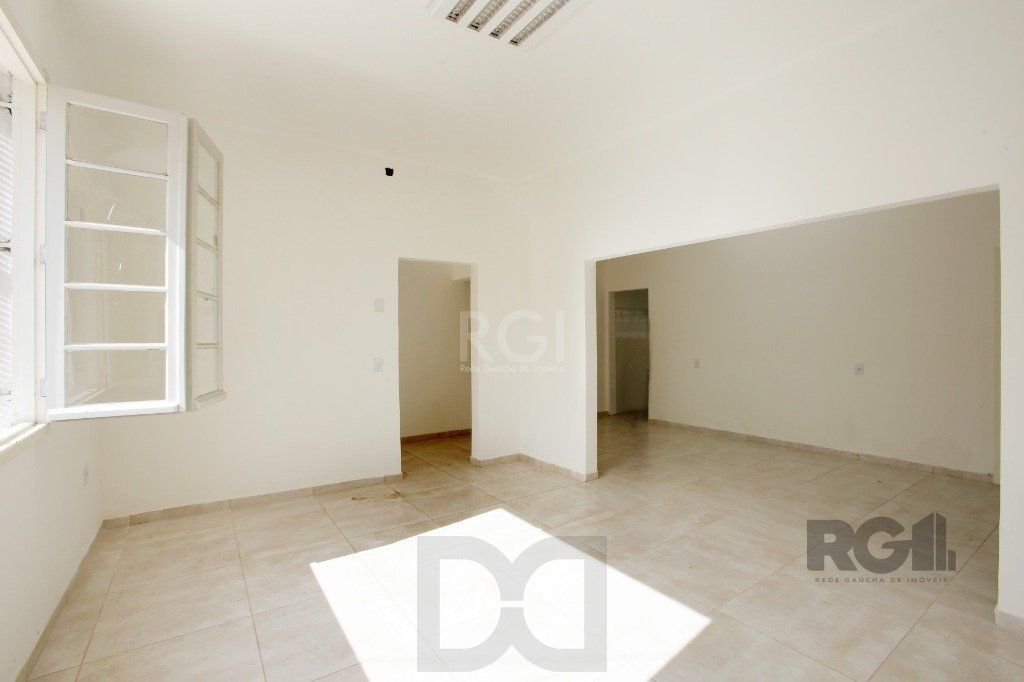 Prédio 3 andares. Composto de salas e apartamentos — foto 22