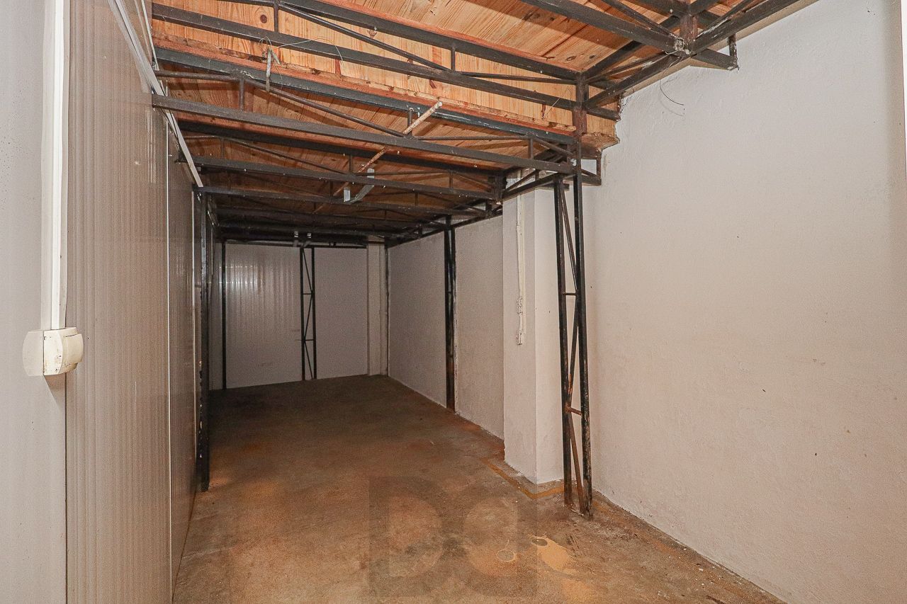 Prédio Comercial com entrada para caminhão — foto 38