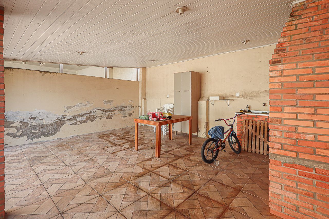 Vende sobrado com 3 dormitórios no bairro Floresta Porto Alegre/RS — foto 24