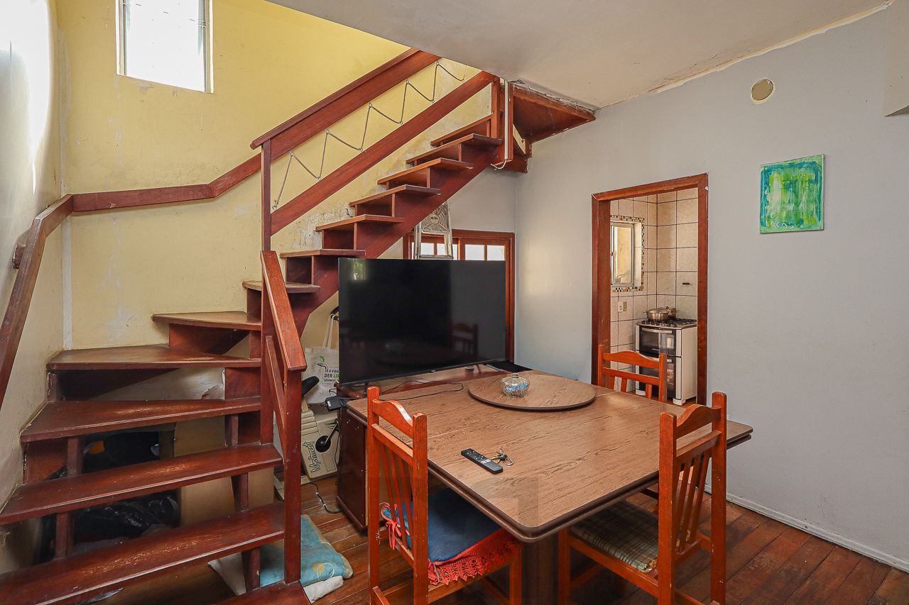 Vende sobrado com 3 dormitórios no bairro Floresta Porto Alegre/RS — foto 2