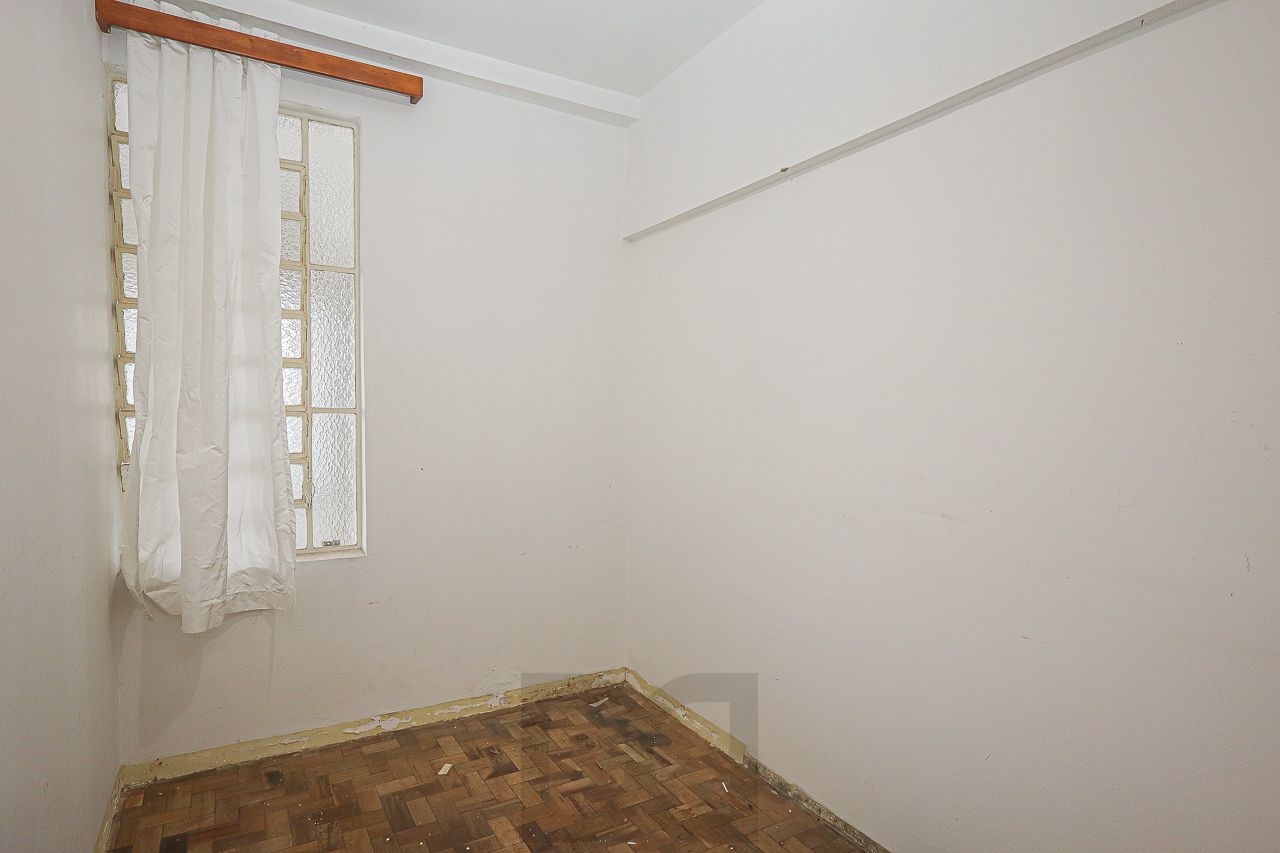 Apartamento 02 dormitórios no Bairro Floresta em Porto Alegre — foto 21