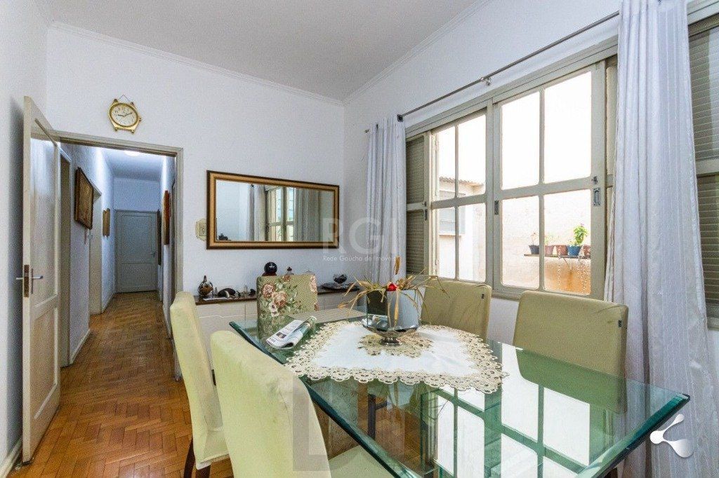 Casa para Venda - 221m², 4 dormitórios, sendo 1 suites, 2 vagas - São Geraldo — foto 4