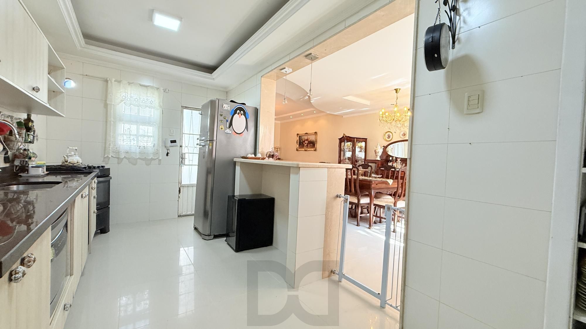 Casa Residencial  3 dormitórios com Piscina na Vila Assunção em Porto Alegre RS — foto 37