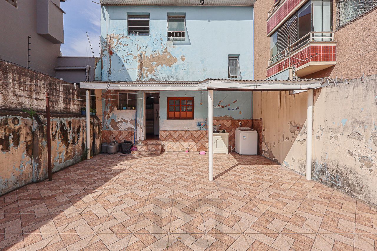 Vende sobrado com 3 dormitórios no bairro Floresta Porto Alegre/RS — foto 28