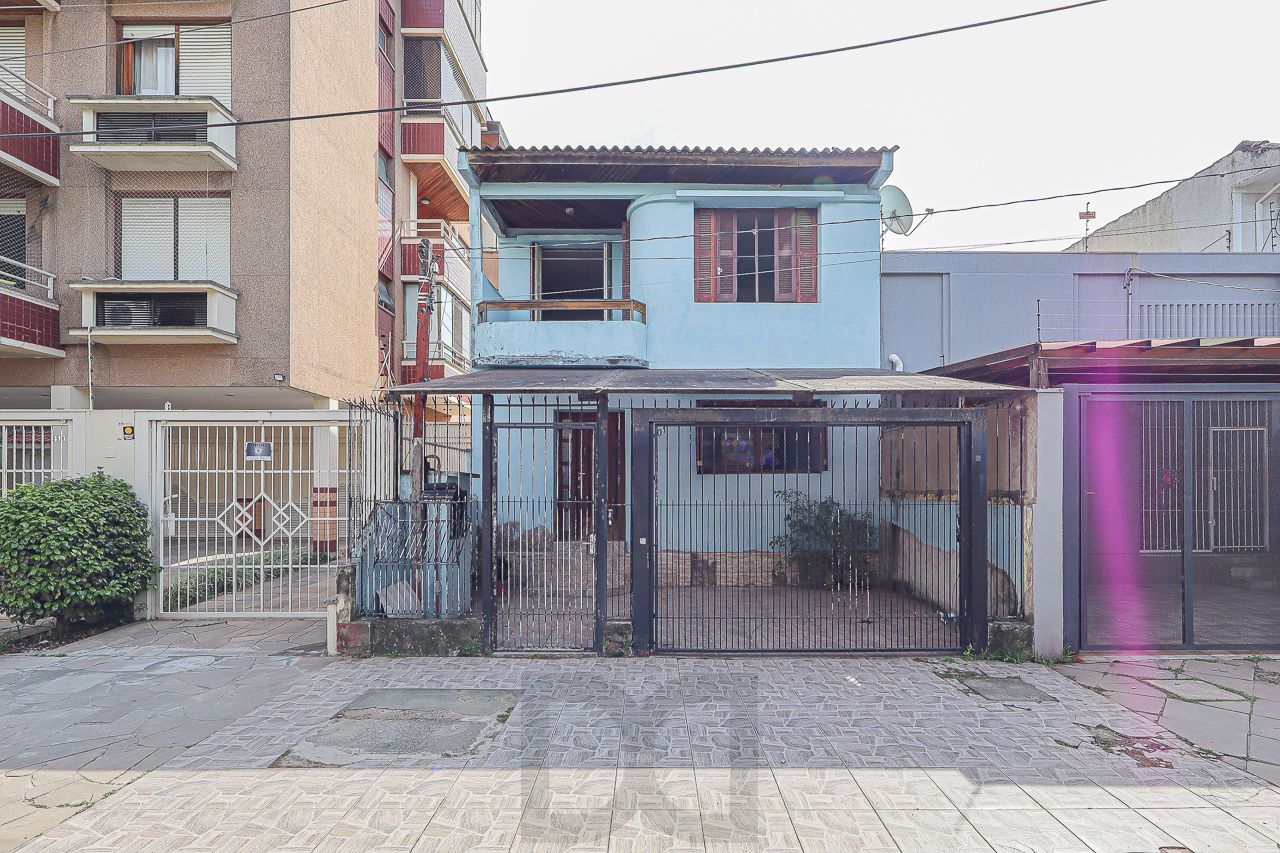 Vende sobrado com 3 dormitórios no bairro Floresta Porto Alegre/RS — foto 33
