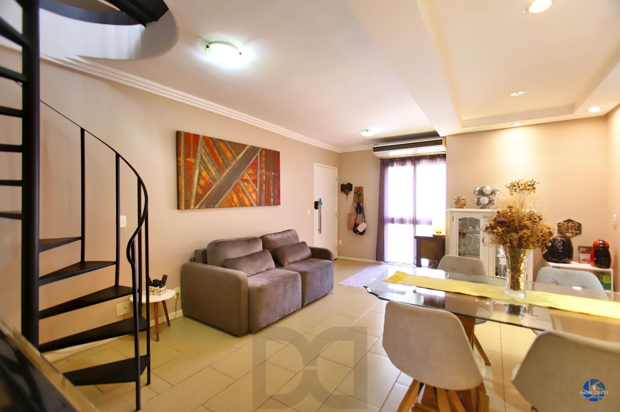 Vende cobertura: Piso inferior:  03 dormitórios, 02 banheiros, living 2 ambientes, cozinha americana. — foto 4