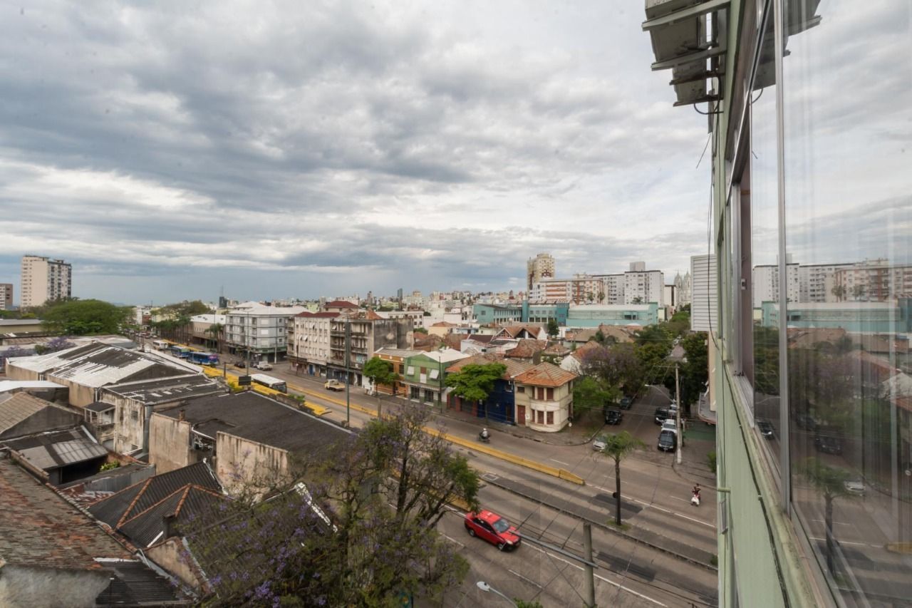 Apartamento, 2 dormitórios, 2 banheiros, 114m², Bairro Floresta — foto 42