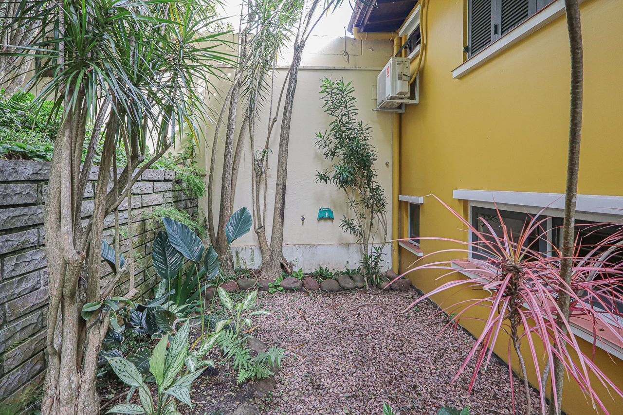 Casa em Petrópolis com terreno de 460 m2 — foto 56