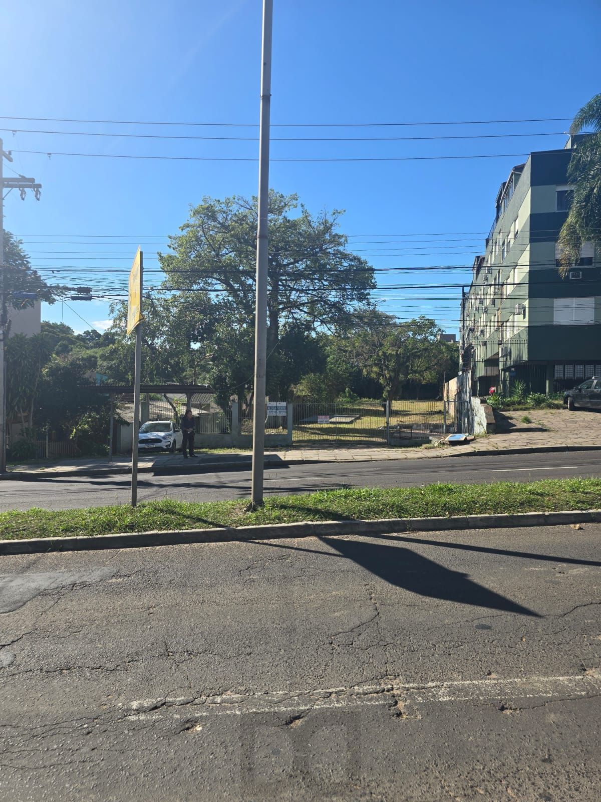 Terreno  desocupado, localizado na Rua Doutor Campos Velho — foto 2