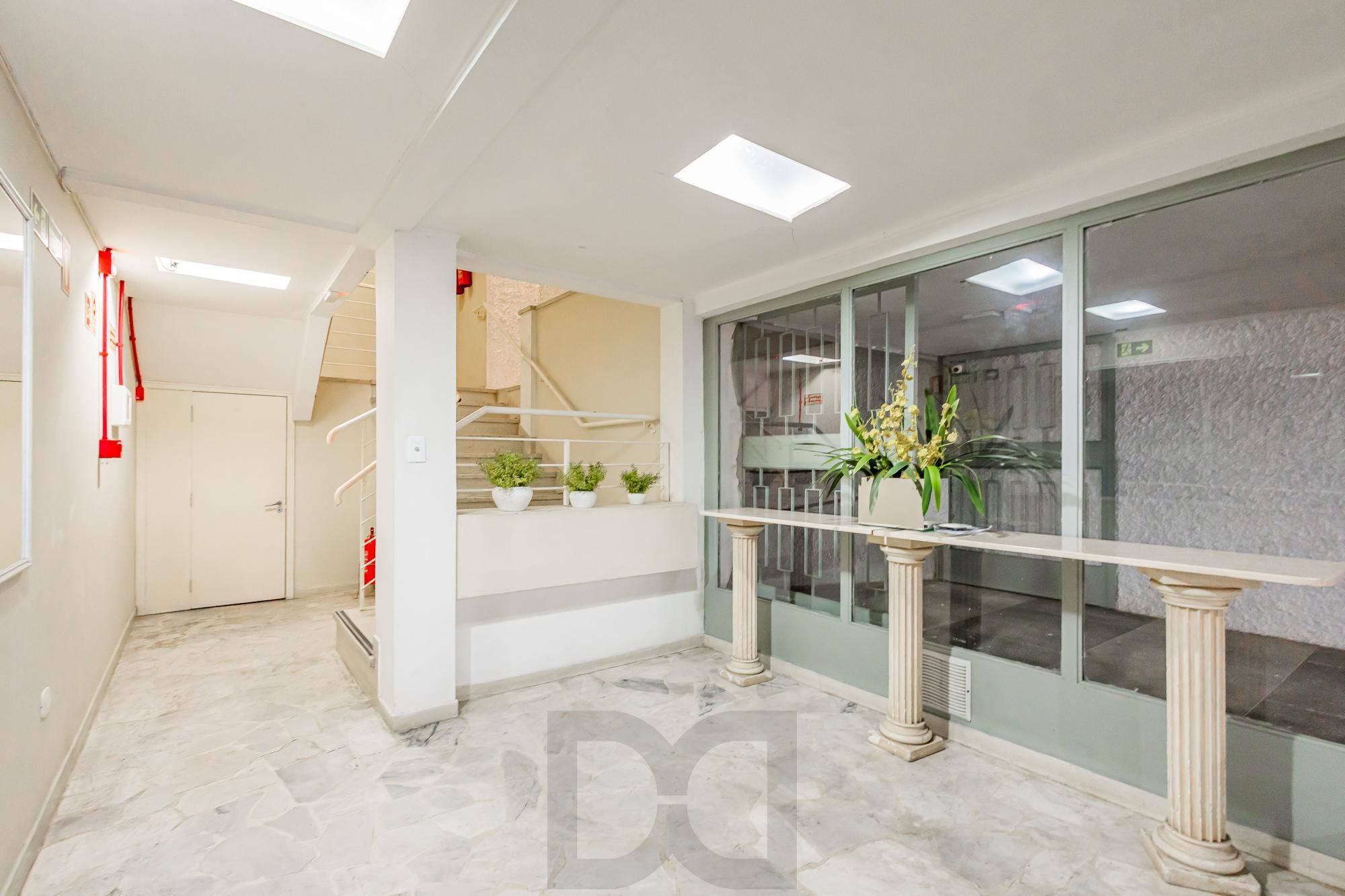 Apartamento Amplo e Pronto para Morar no Bairro Floresta – Porto Alegre — foto 2