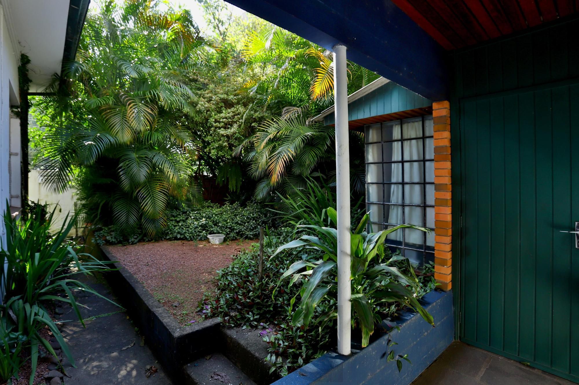 Casa no Bairro Petrópolis em Porto Alegre - Rua calma junto Av. Protásio Alves — foto 42