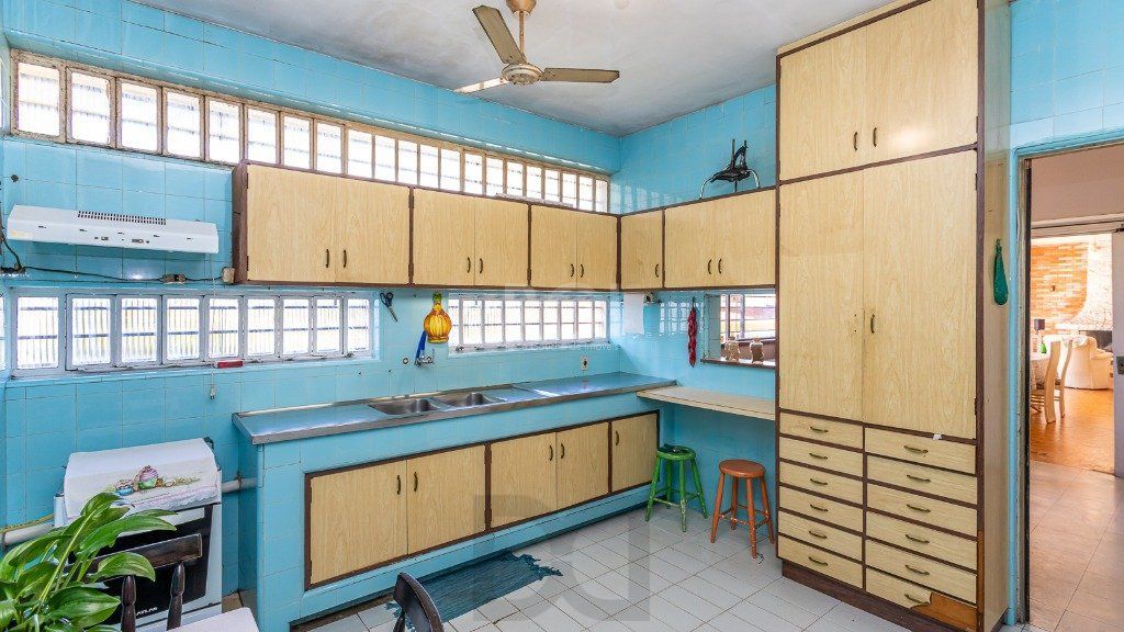 Vende casa com 05 quartos e garagem para 5 carros. — foto 17