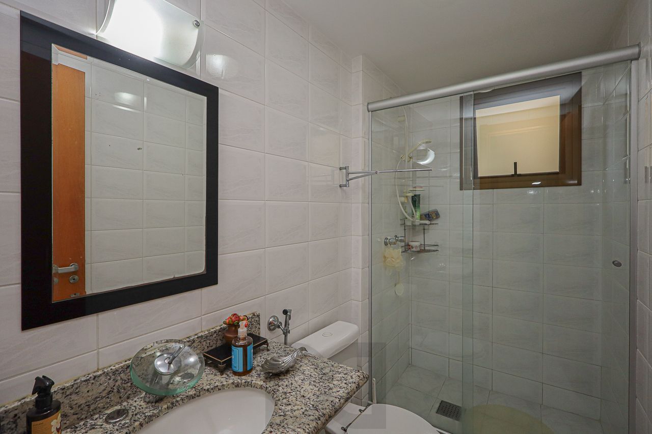 Apartamento 03 quartos de frente com sacada e com garagem — foto 14