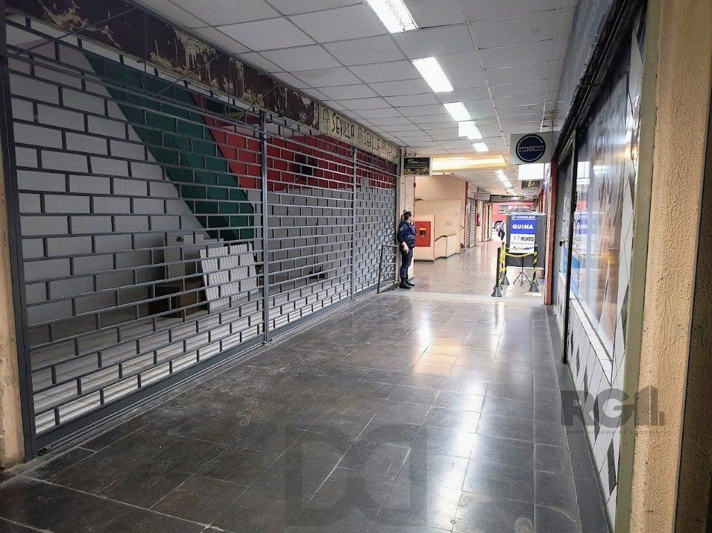 Loja  ALUGADA  no Centro Histórico de Porto Alegre. — foto 1