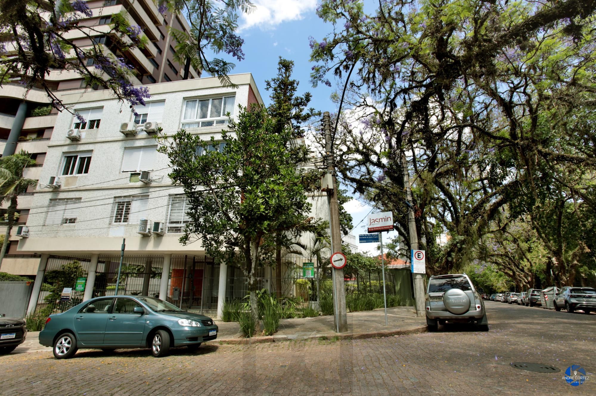 No Moinhos de Vento 03 dormitórios com 01 vaga — foto 2
