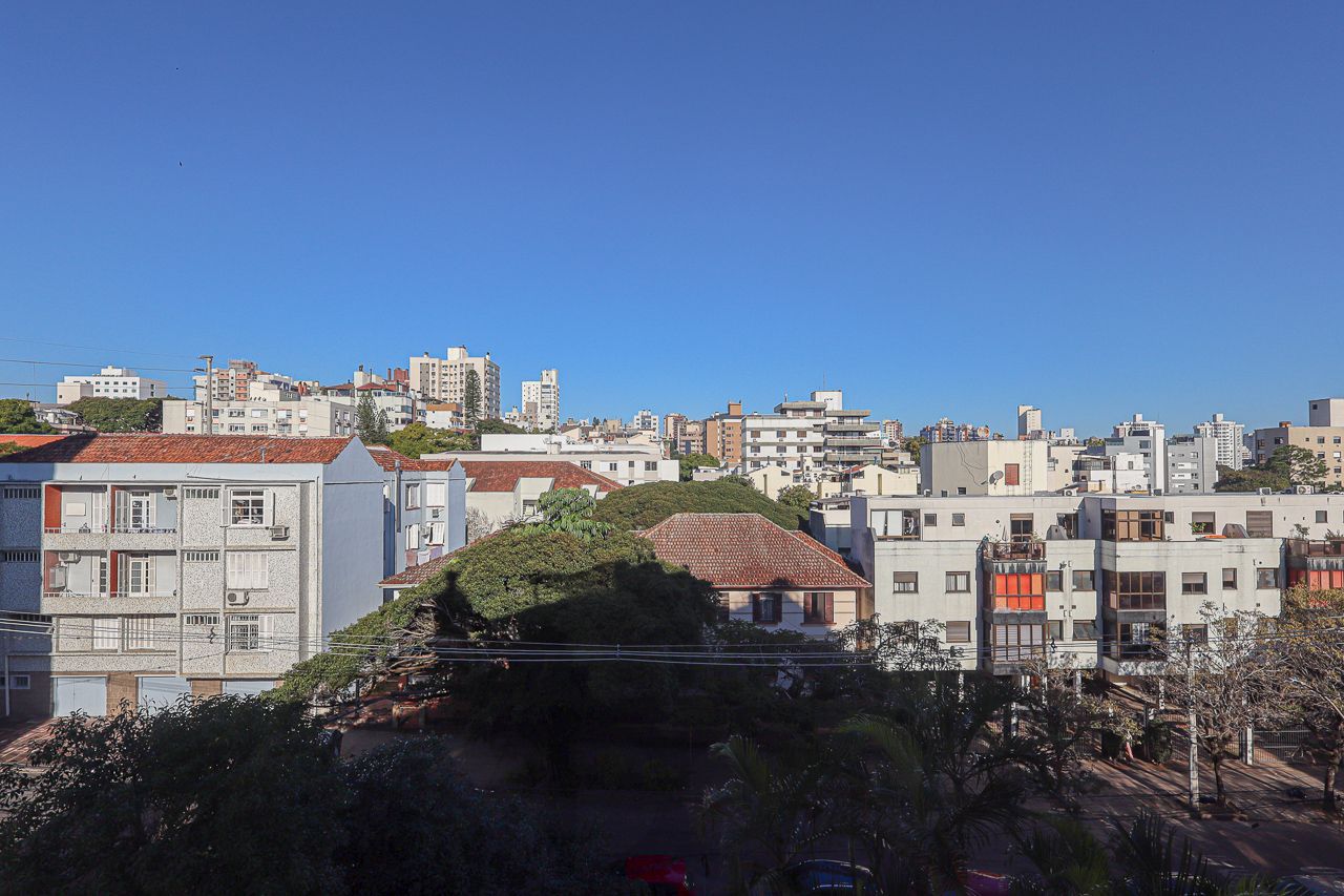 02 quartos no Bairro Higienópolis com Churrasqueira, Garagem e elevador — foto 15