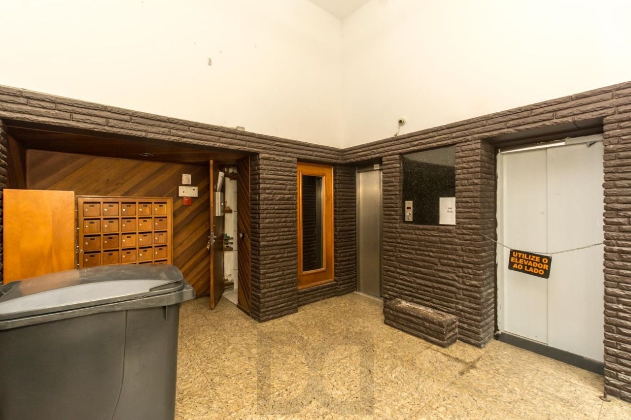 Apartamento, 2 dormitórios, 2 banheiros, 114m², Bairro Floresta — foto 37