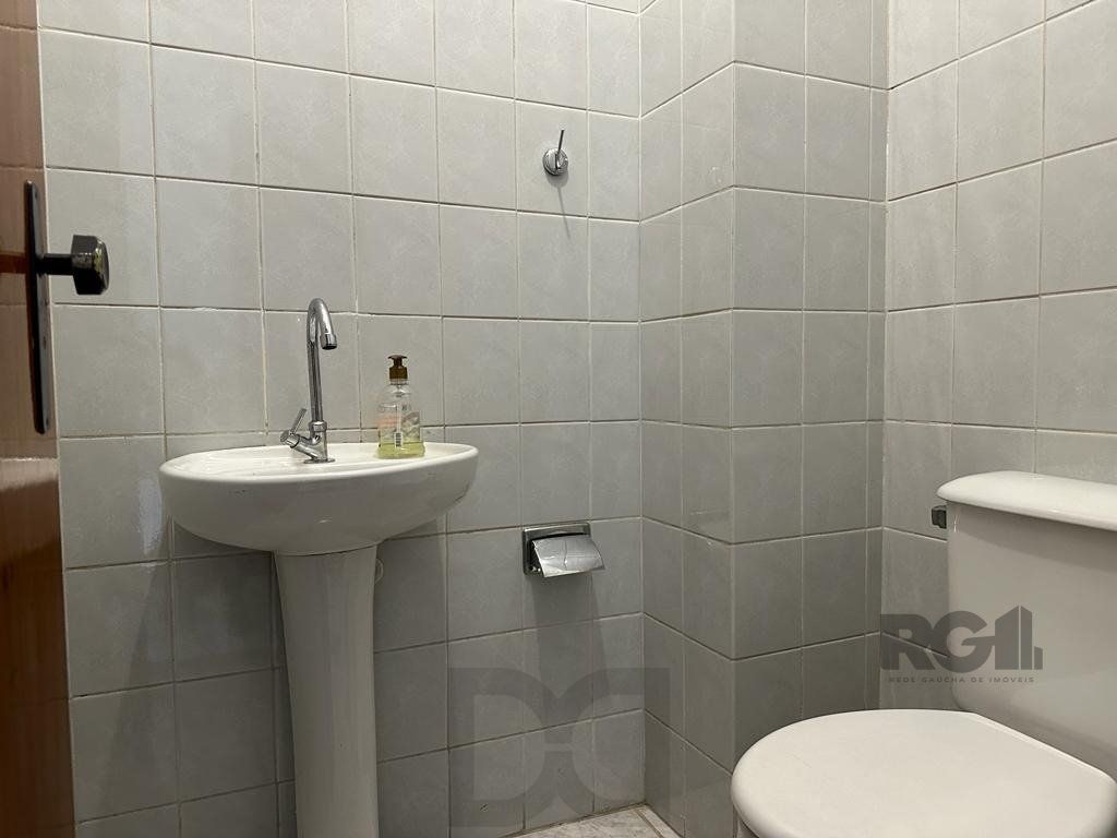 Prédio comercial com 02 lojas e 06 salas no bairro Jardim Itu, Porto Alegre/RS — foto 7