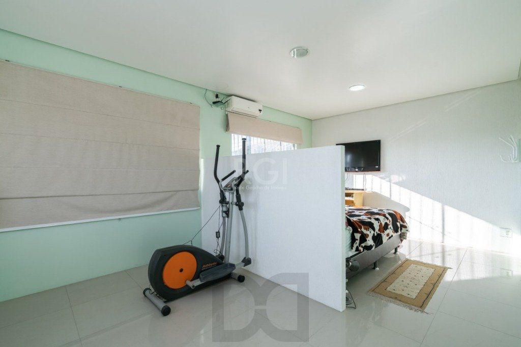 Casa para Venda - 259m², 4 dormitórios, sendo 1 suites, 4 vagas - Coronel Aparício Borges — foto 13