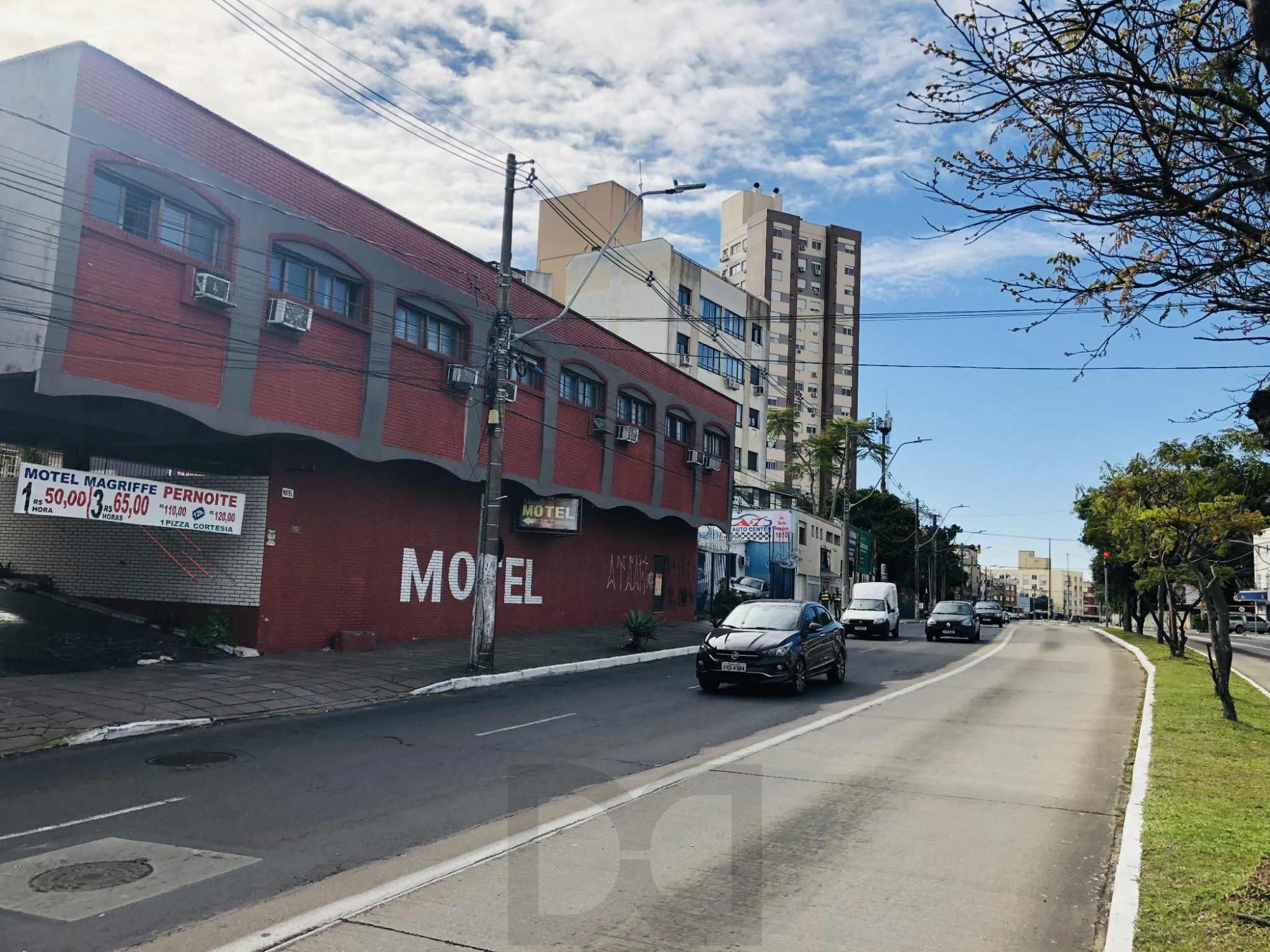 Vende terreno pronto para construir, esta é a sua chance! Localizado na Avenida Bento Gonçalves, Porto Alegre/RS, terreno que mede 22m² de testada, com frente a fundos de 58m², com fundos para Gomes Jardim. — foto 13