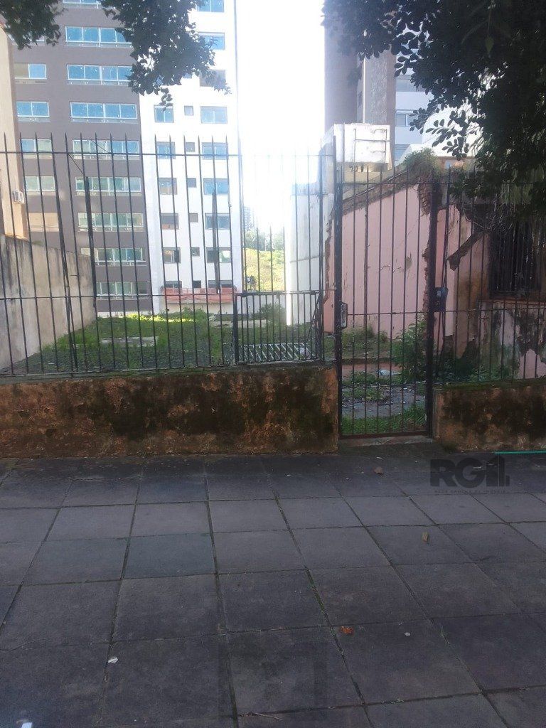 Terreno com 330 metros quadrados sendo 10 de frente e 33 da frente aos fundos. — foto 4