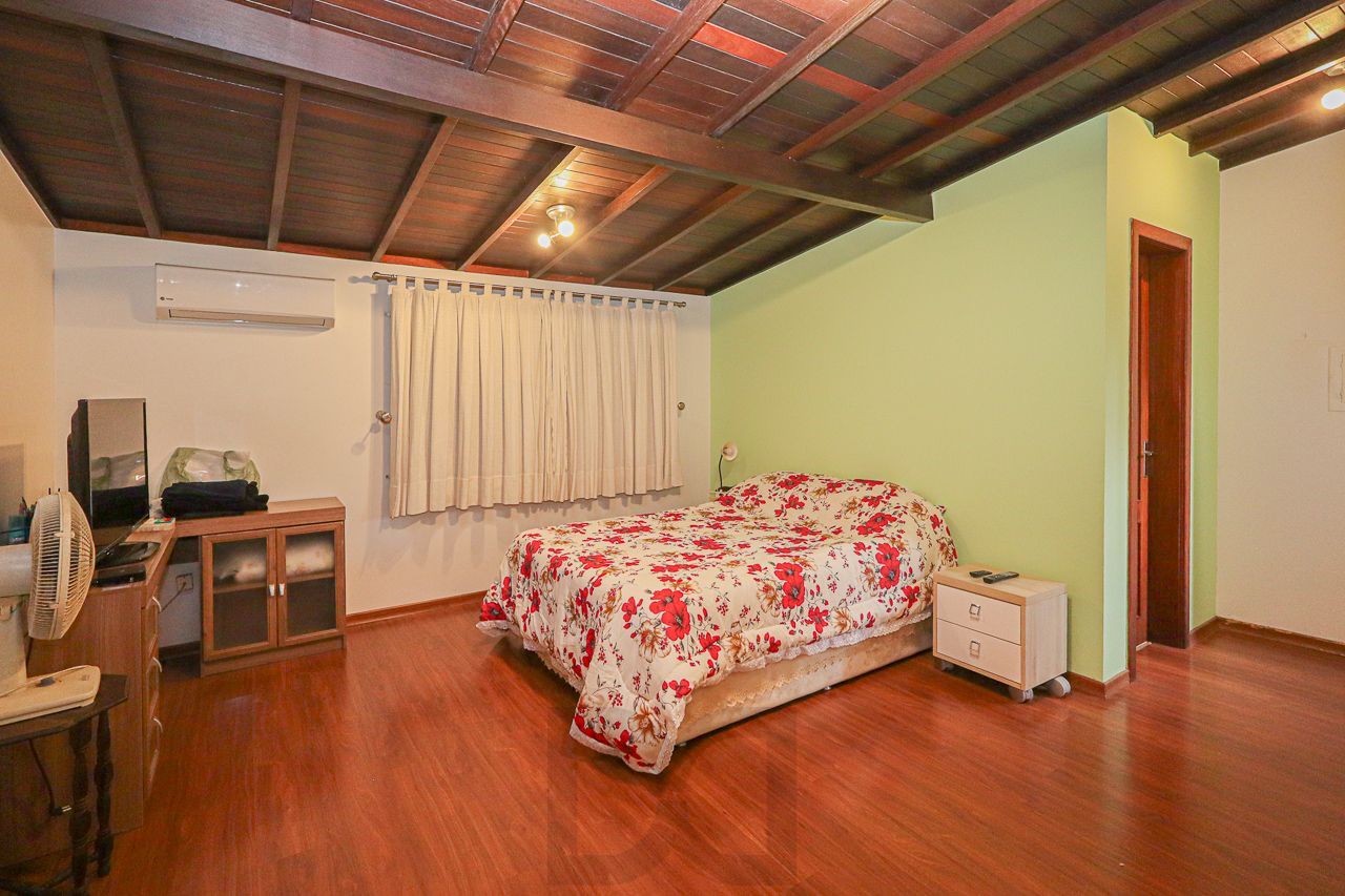 Casa em Petrópolis com terreno de 460 m2 — foto 15