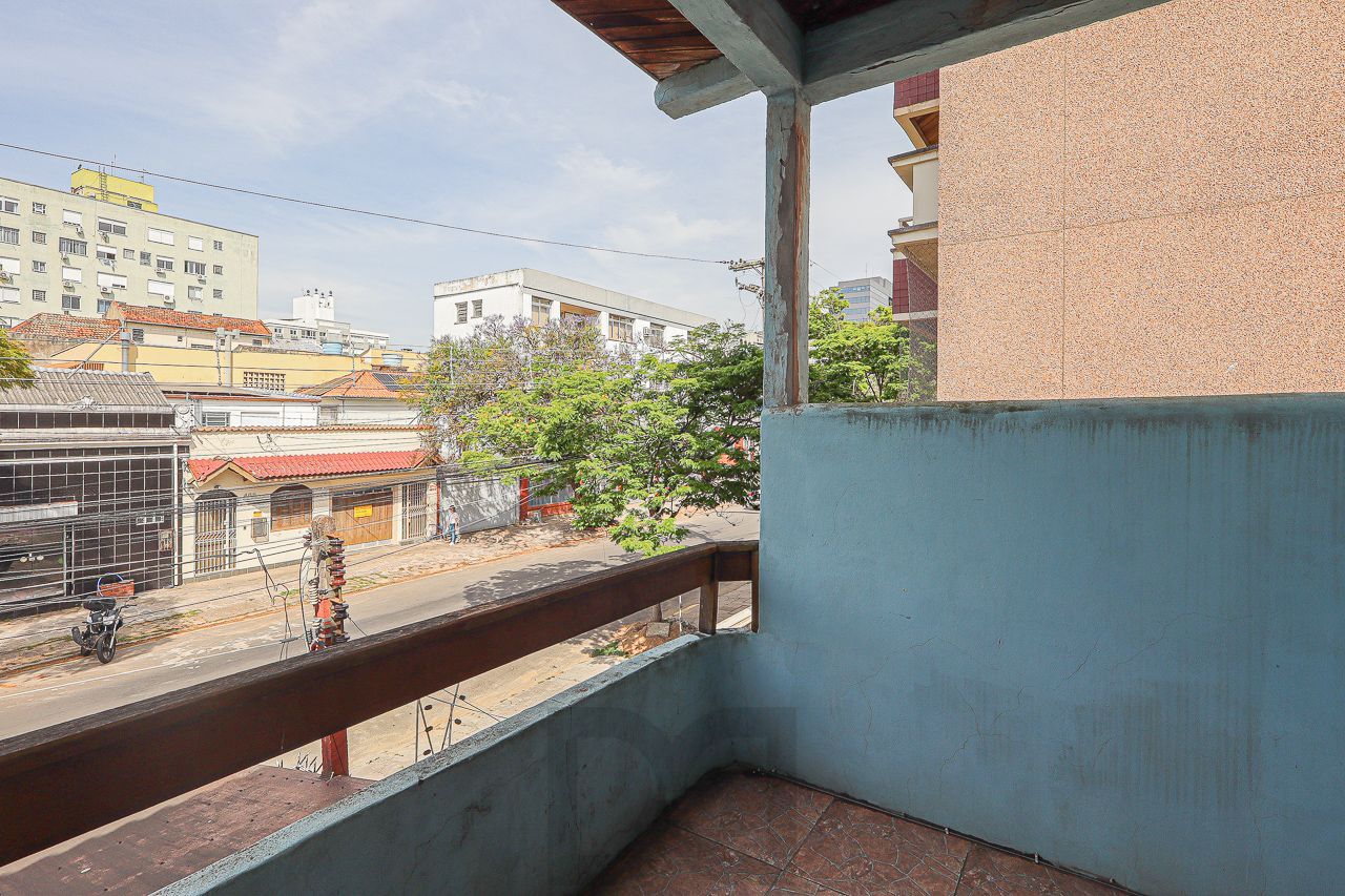 Vende sobrado com 3 dormitórios no bairro Floresta Porto Alegre/RS — foto 14