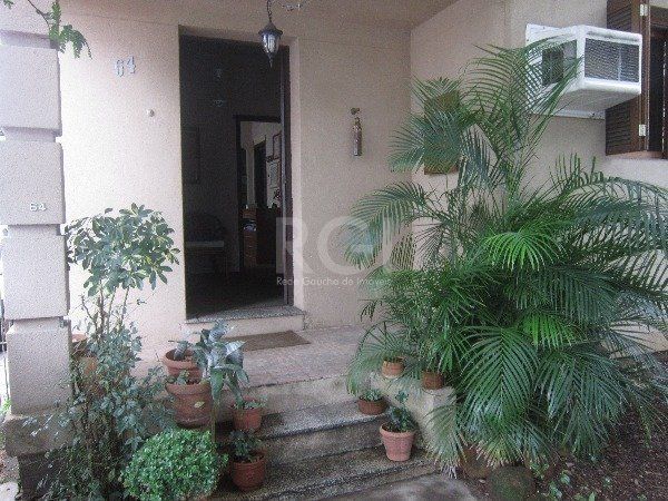 Casa para Venda - 137m², 1 dormitório, sendo 1 suites, 4 vagas - Floresta — foto 1