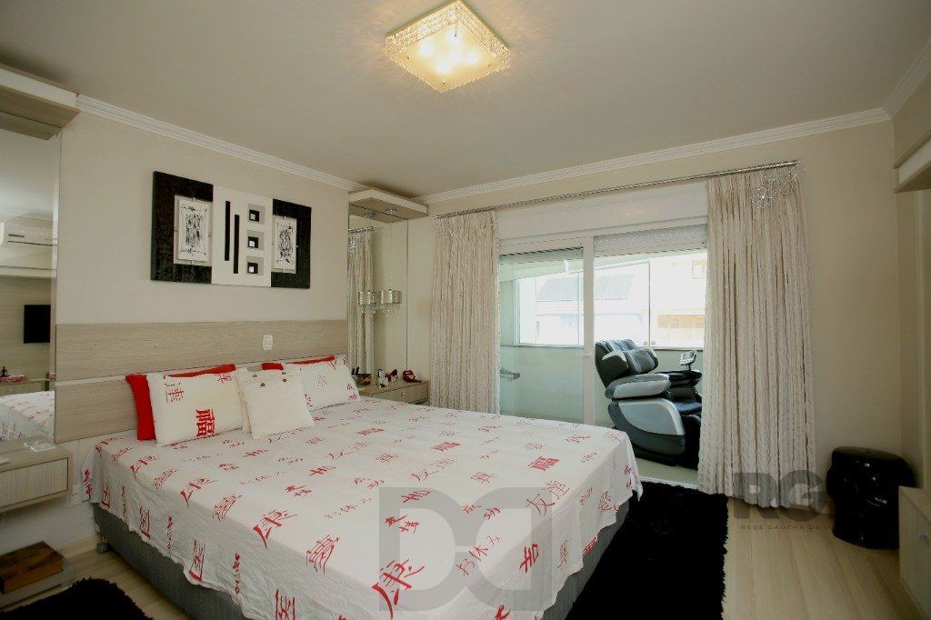 Casa 3 dormitórios, 300m², 3 banheiros, 4 garagens, Bairro Ecoville — foto 21