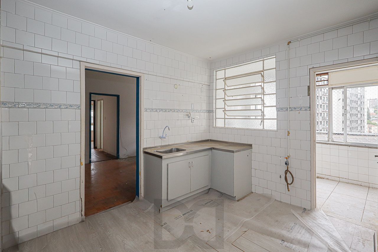 Apartamento 02 dormitórios no Bairro Floresta em Porto Alegre — foto 20