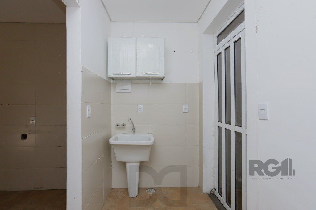 Casa 3 Dormitório(s) Bairro Passo da Areia — foto 14