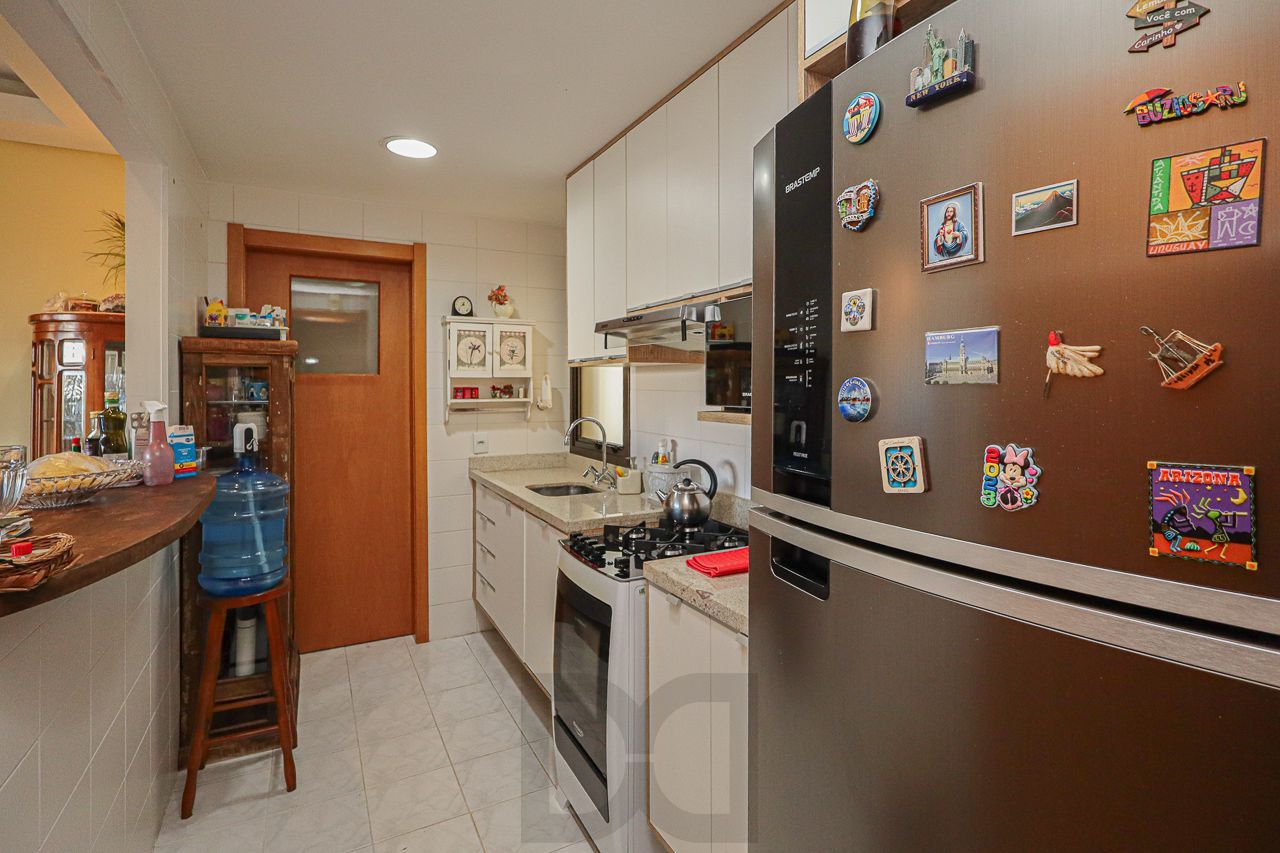Apartamento 03 quartos de frente com sacada e com garagem — foto 10