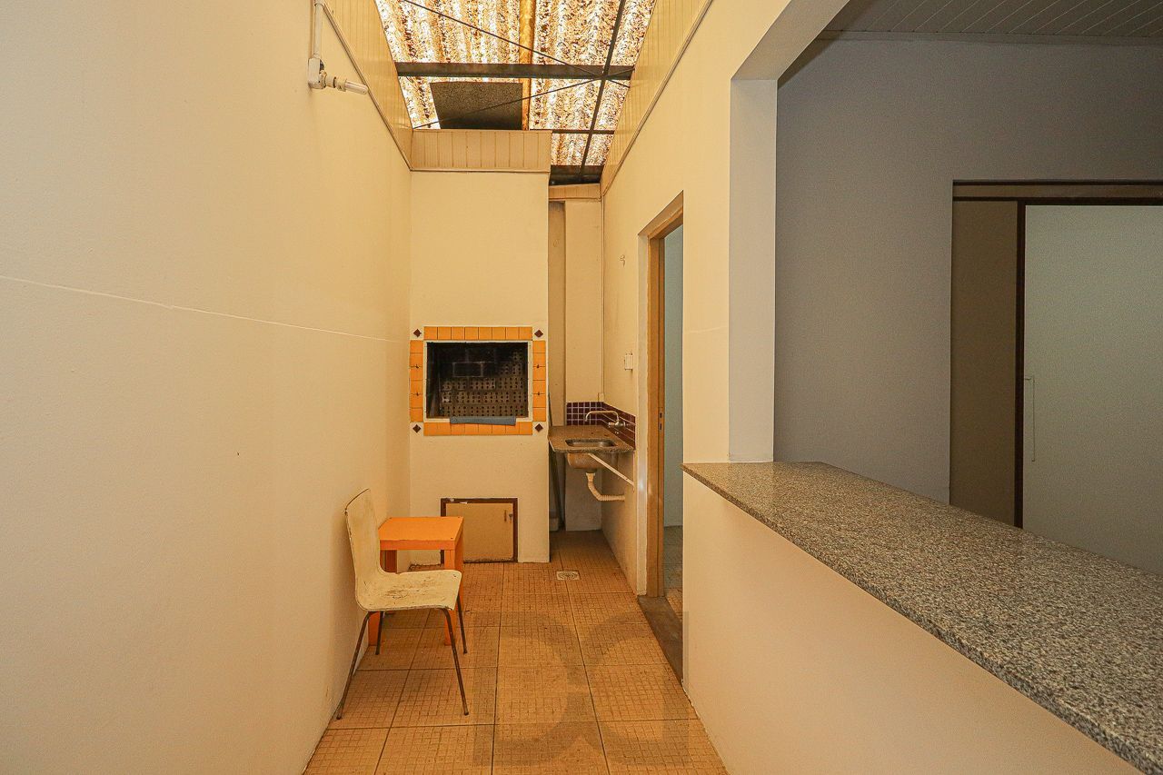 Prédio Comercial com entrada para caminhão — foto 18