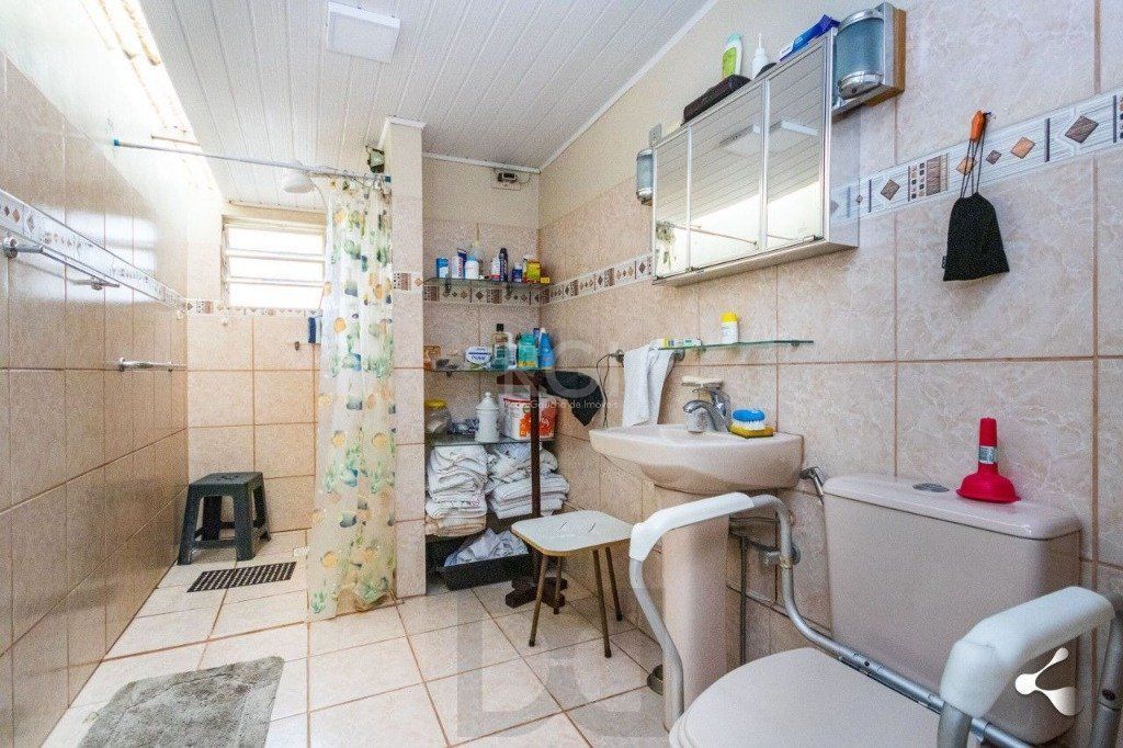 Casa para Venda - 221m², 4 dormitórios, sendo 1 suites, 2 vagas - São Geraldo — foto 29