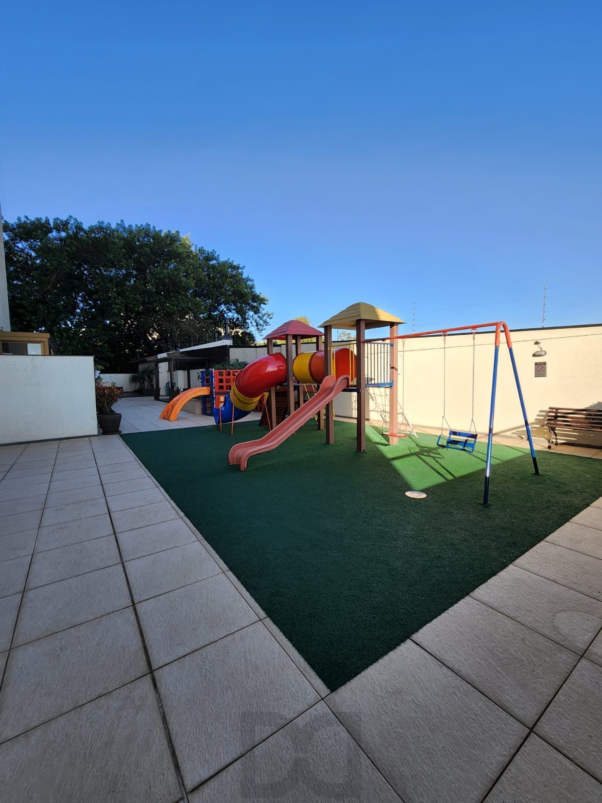 Apartamento 03 dormitórios no Bairro Cristo Redentor em Porto Alegre. — foto 17