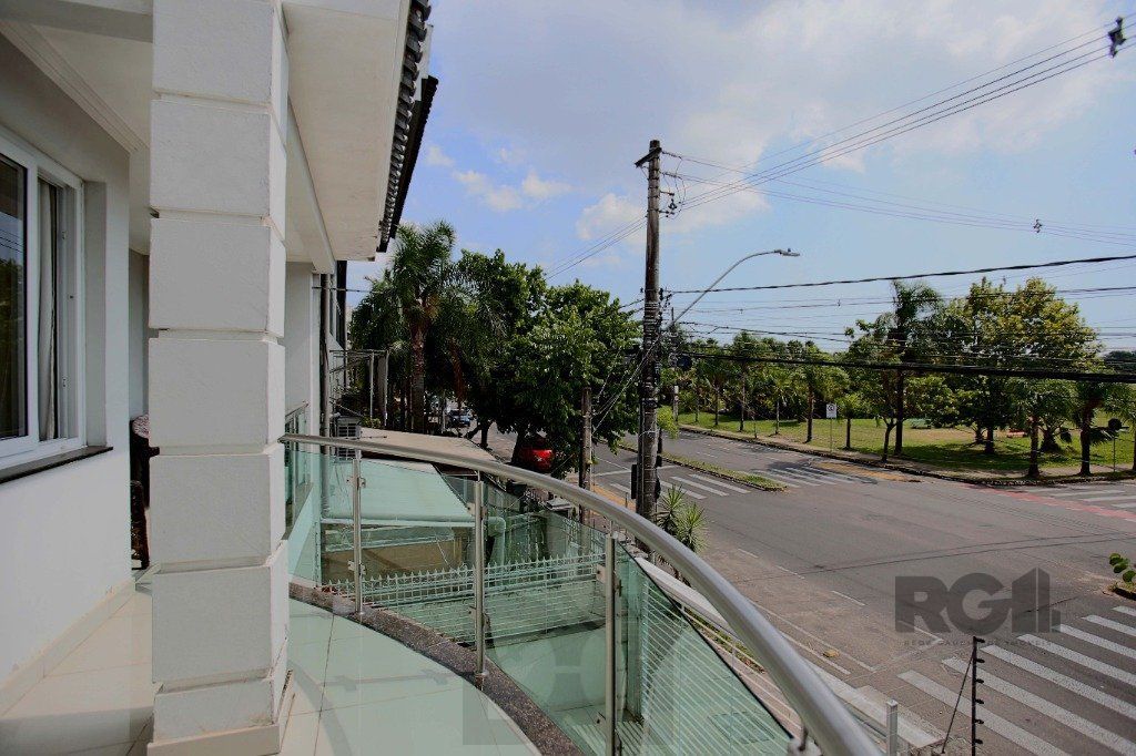 Casa 3 dormitórios, 300m², 3 banheiros, 4 garagens, Bairro Ecoville — foto 42