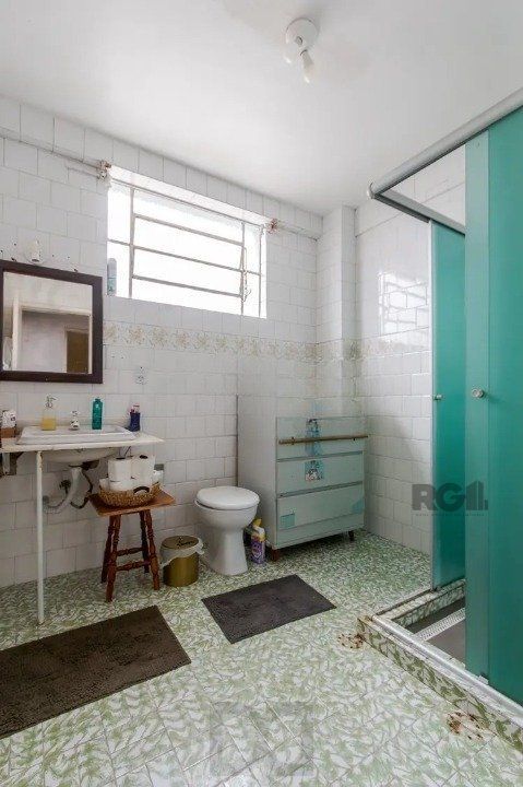 Apartamento 02 dormitórios no Bairro Floresta em Porto Alegre — foto 12
