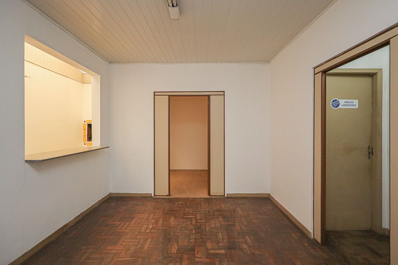 Prédio Comercial com entrada para caminhão — foto 15