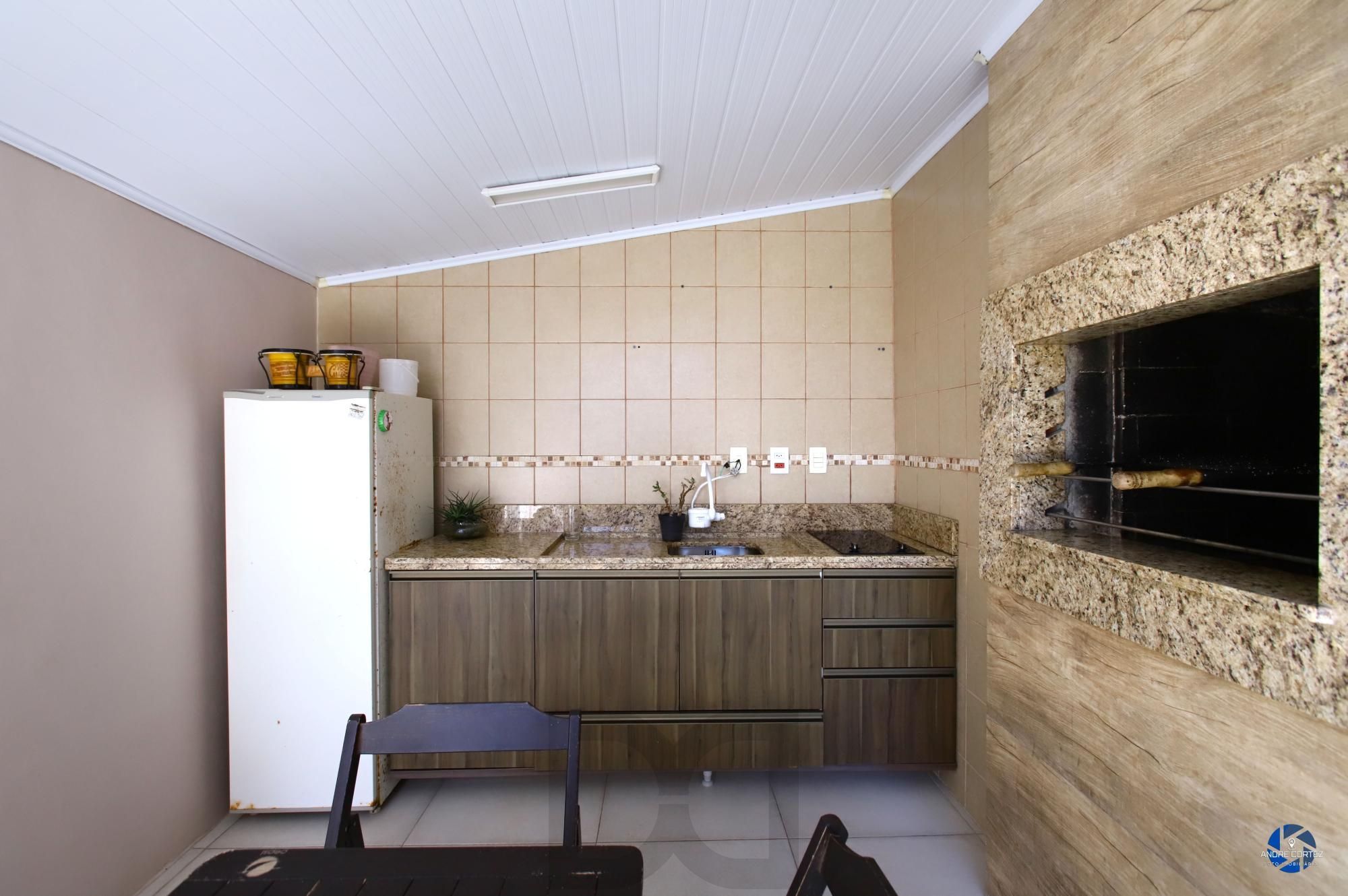 Vende cobertura: Piso inferior:  03 dormitórios, 02 banheiros, living 2 ambientes, cozinha americana. — foto 42
