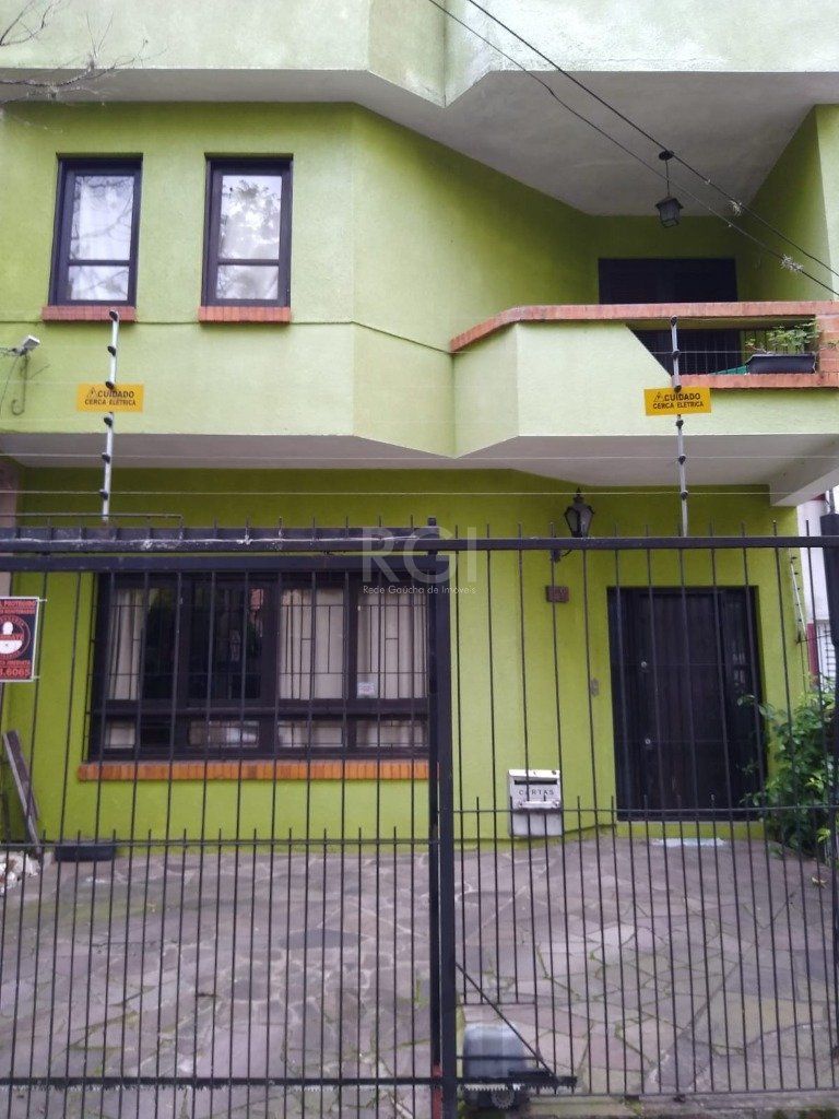 Casa para Venda - 265m², 5 dormitórios, sendo 2 suites, Floresta — foto 1